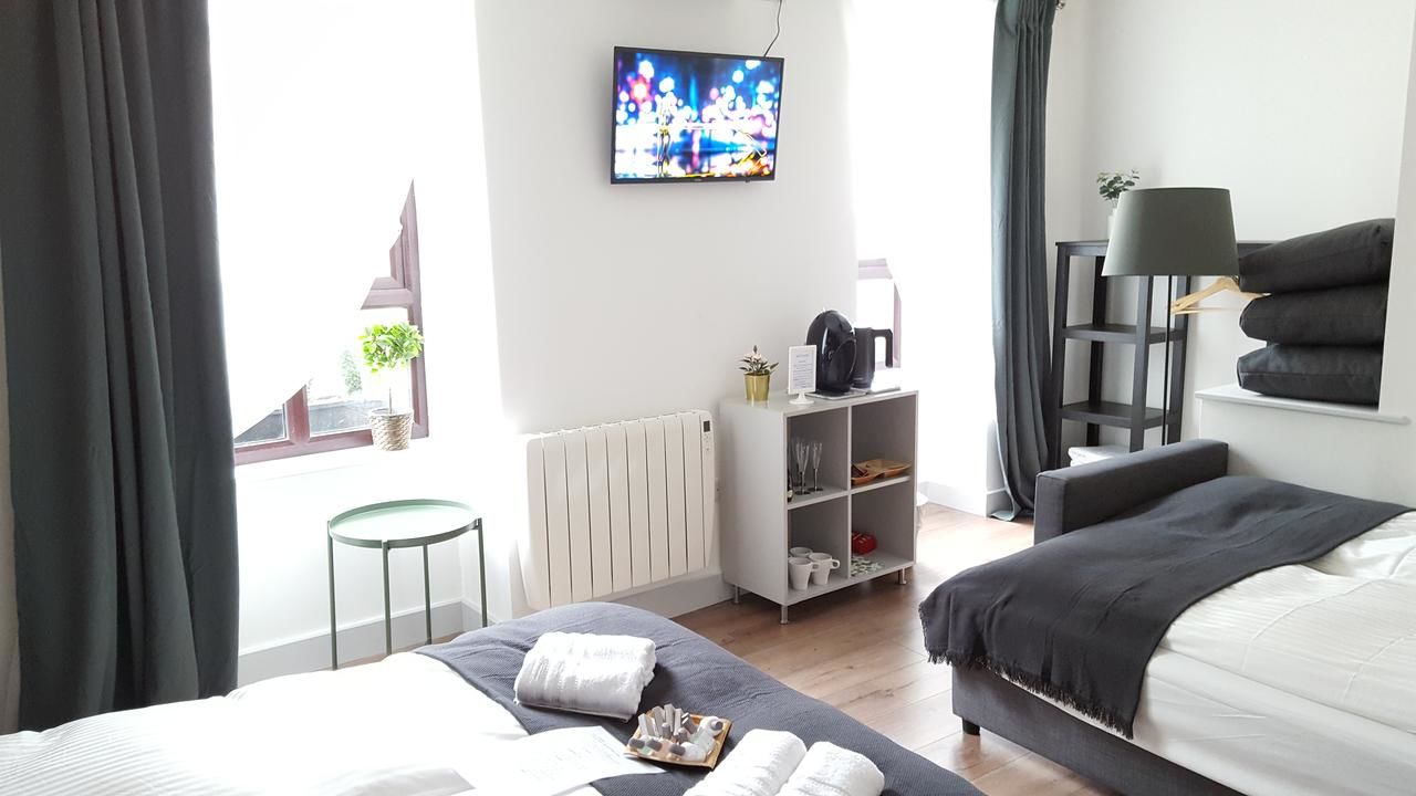 Проживание в семье Pasta Factory Guest Rooms Голуэй-30