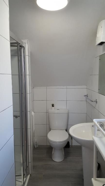 Проживание в семье Pasta Factory Guest Rooms Голуэй