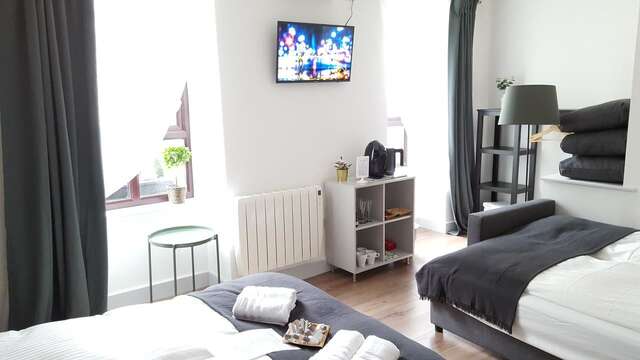 Проживание в семье Pasta Factory Guest Rooms Голуэй-29
